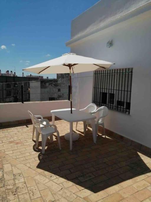 Atico En Pleno Centro De Jerez Sin Ascensor Apartment เฮเรซ เด ลาฟรอนเตรา ภายนอก รูปภาพ
