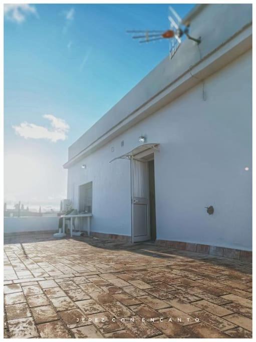 Atico En Pleno Centro De Jerez Sin Ascensor Apartment เฮเรซ เด ลาฟรอนเตรา ภายนอก รูปภาพ