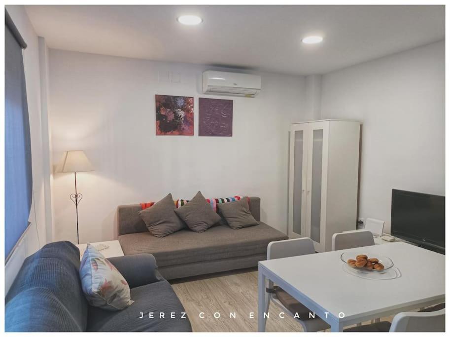 Atico En Pleno Centro De Jerez Sin Ascensor Apartment เฮเรซ เด ลาฟรอนเตรา ภายนอก รูปภาพ